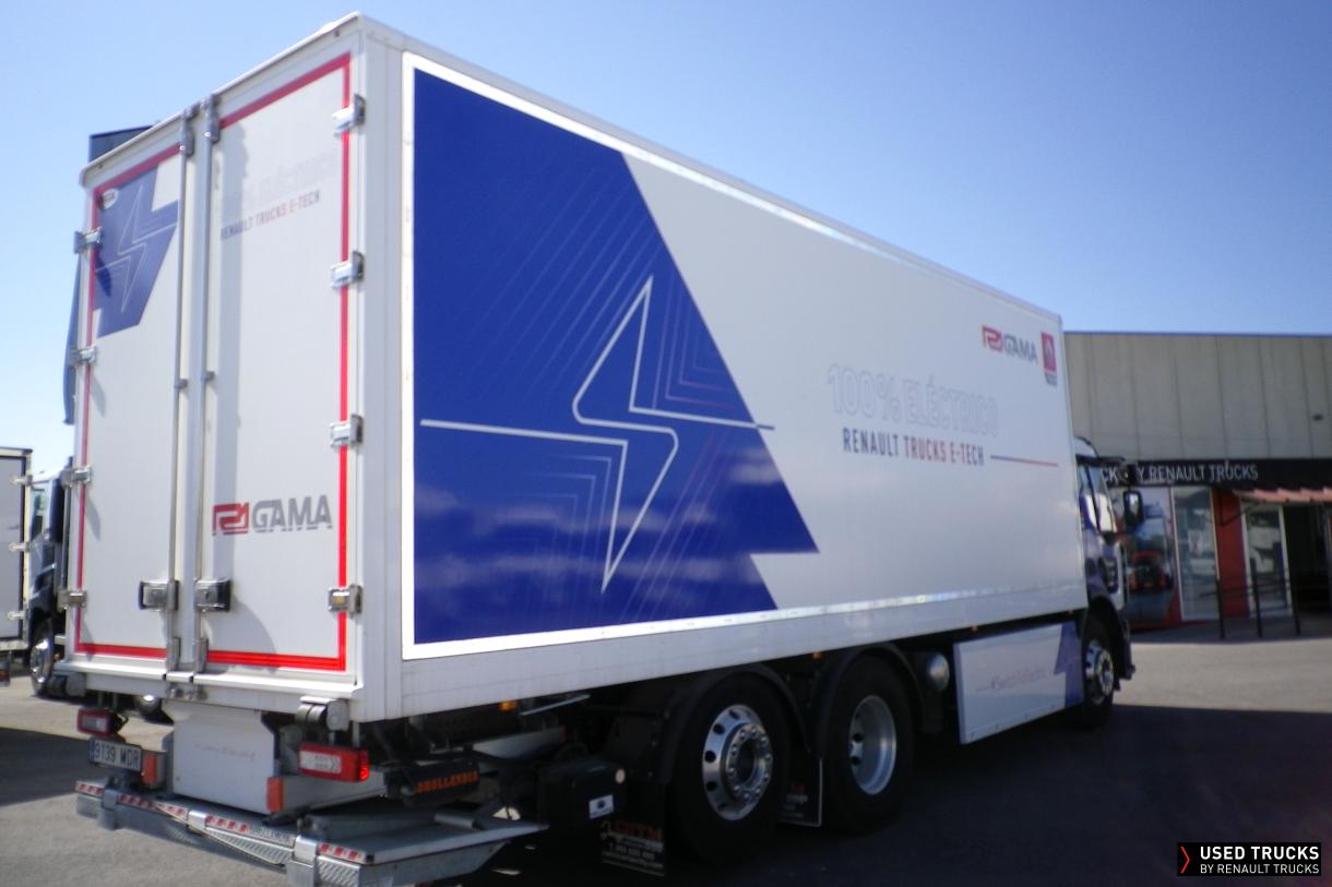 Renault Trucks D Wide 