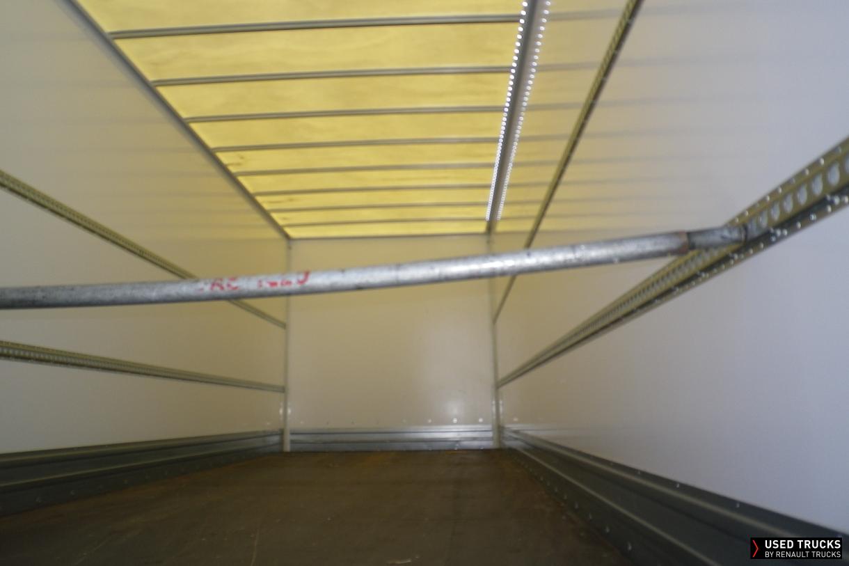 Renault Trucks D Wide 