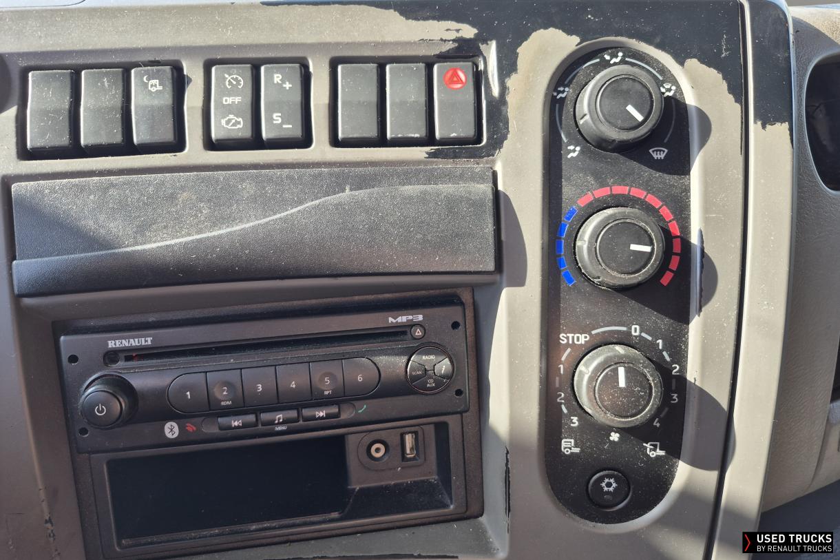 Renault Trucks Premium Distribution 270