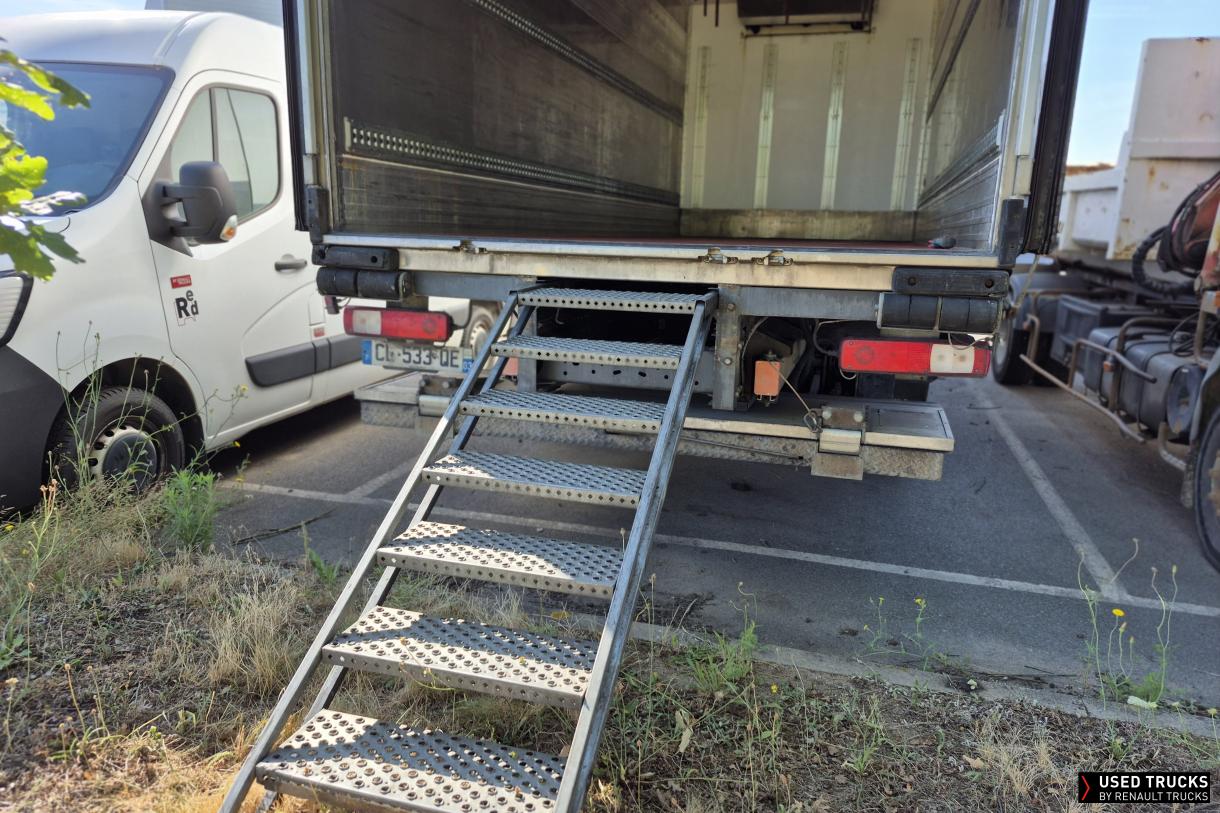 Renault Trucks Premium Distribution 270