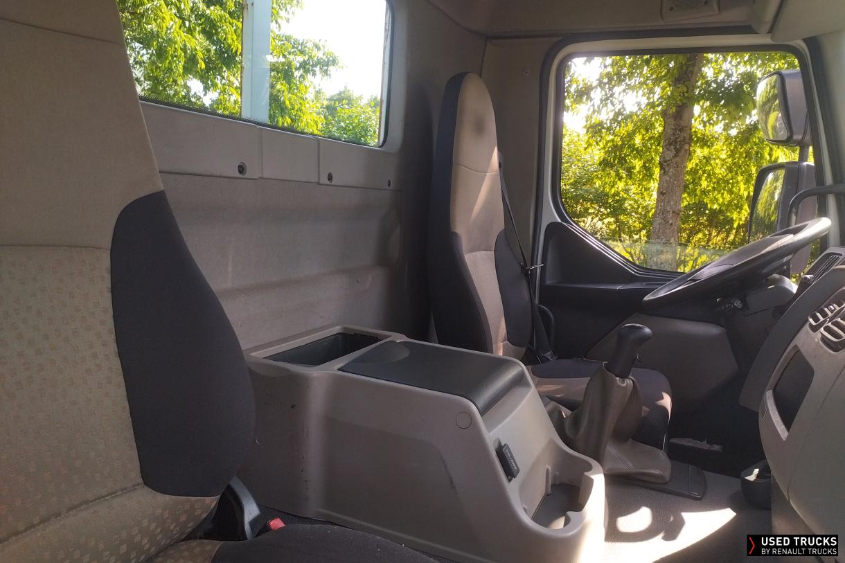 Renault Trucks Premium Distribution 340