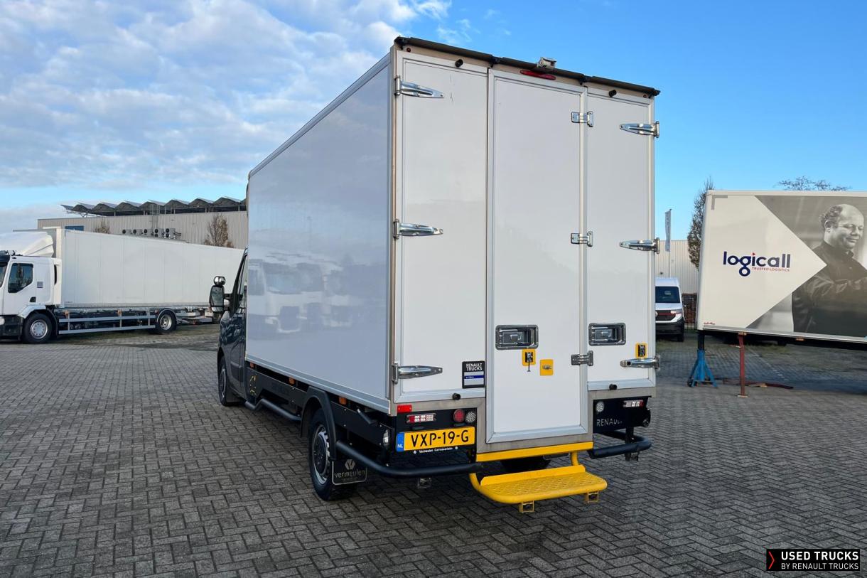 Renault Trucks Master 76