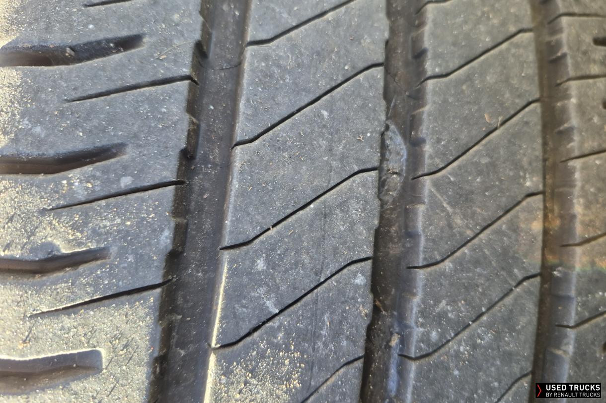 Renault Trucks Master 145