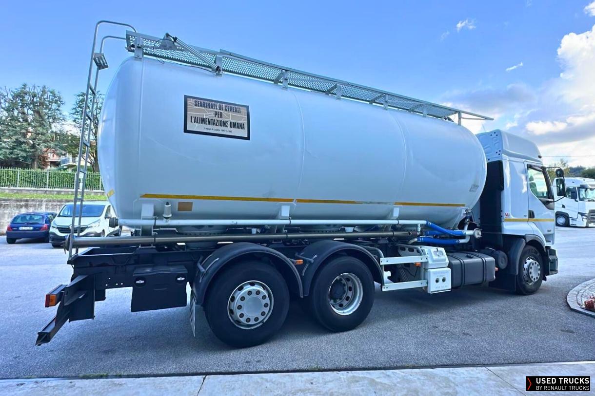 Renault Trucks Premium 360