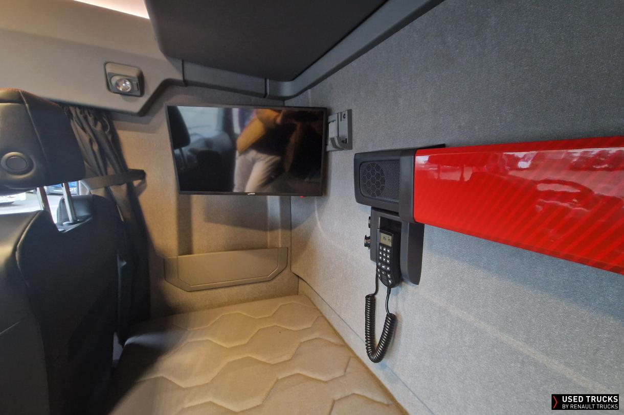 Renault Trucks T High 