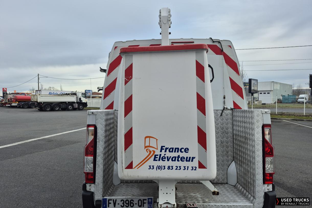 Renault Trucks Master 145