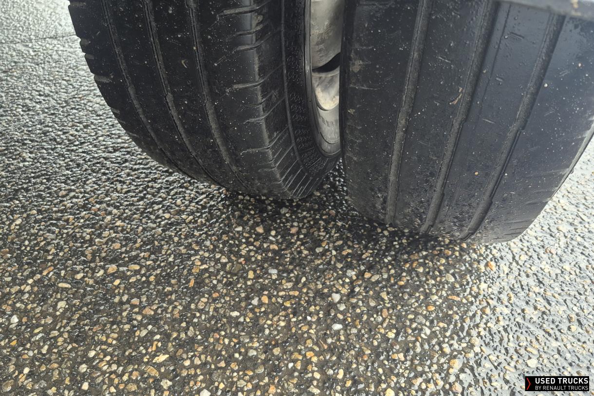 Renault Trucks Master 145