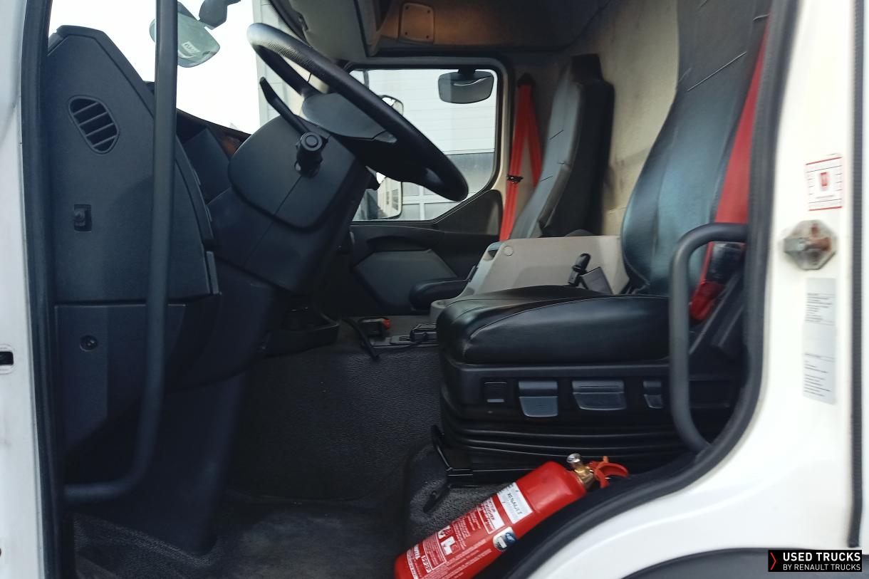 Renault Trucks D Wide 320