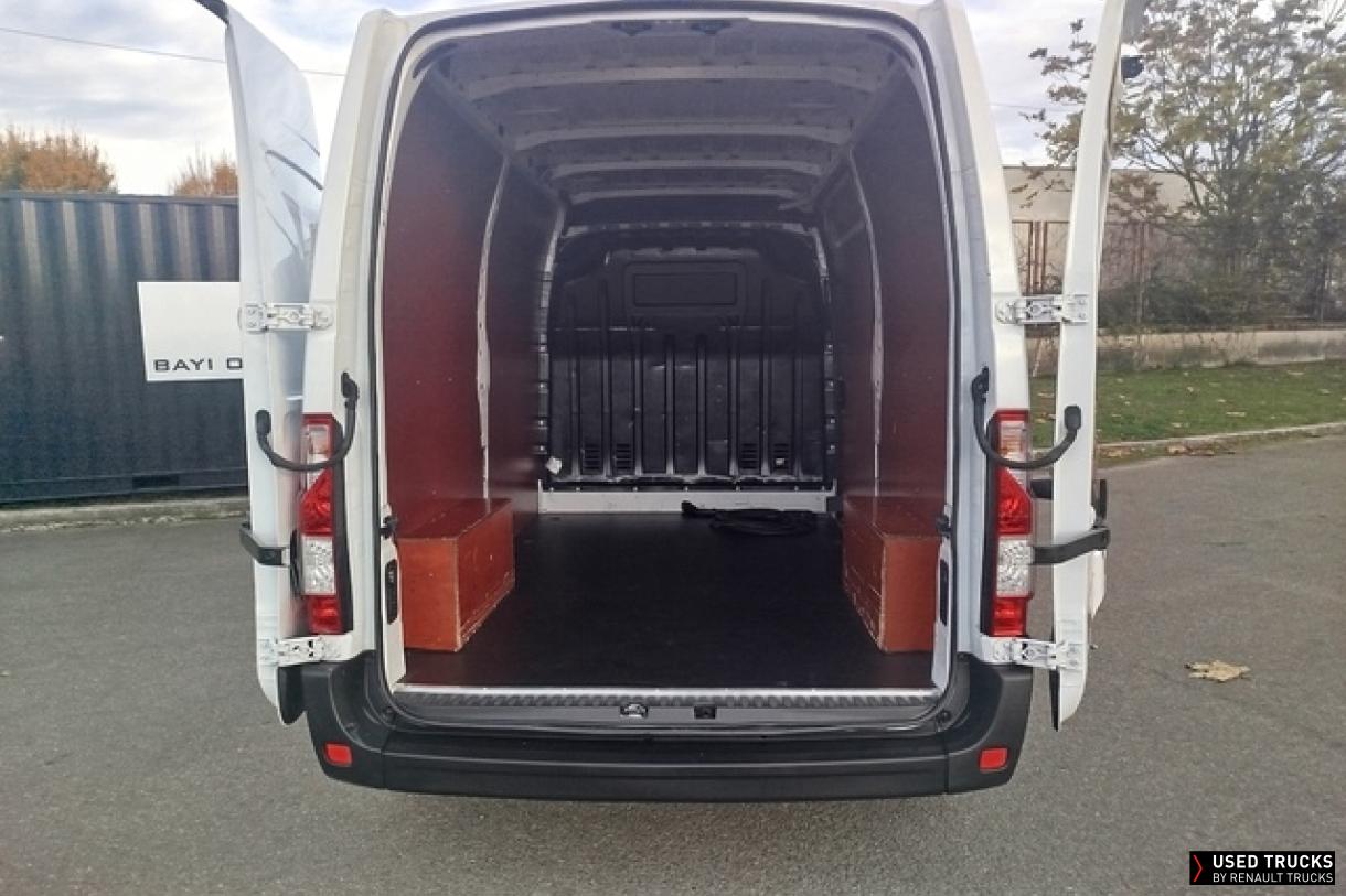 Renault Trucks Master 75