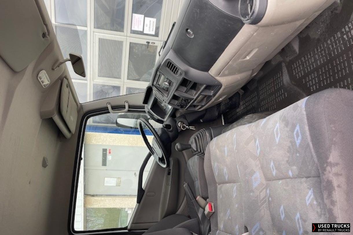 Renault Trucks Maxity 140