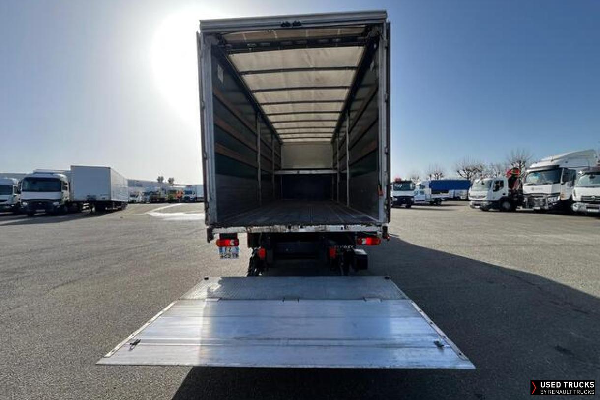 Renault Trucks D Wide 320