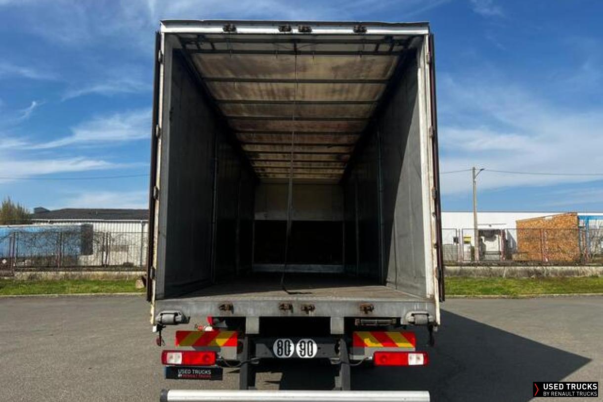 Renault Trucks D Wide 320