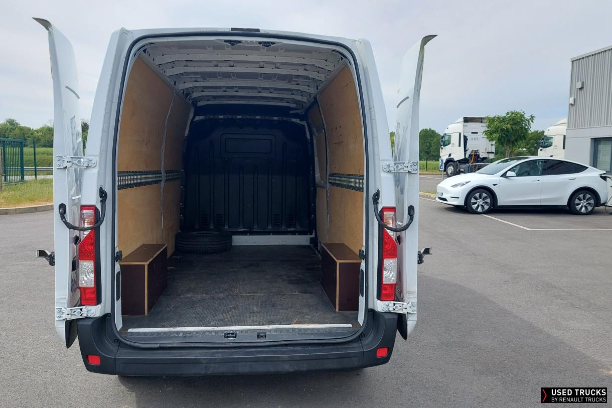 Renault Trucks Master 135