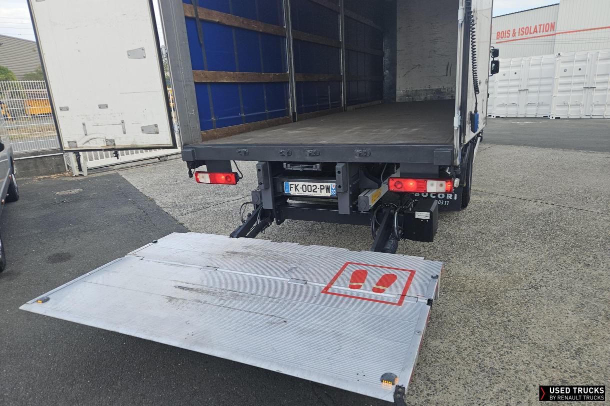 Renault Trucks D Wide 320