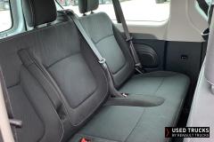 Renault Trucks Trafic
                                          